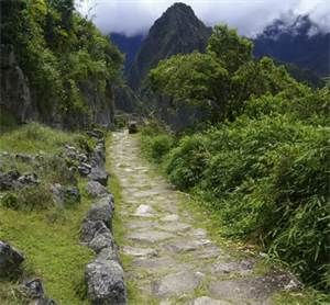 147 - Camino inca que une Huarangucho con Huancabamba, está  en perfecto estado, con puentes y escalinatas y es un verdadero tesoro legado por los antiguos peruanos a la humanidad.