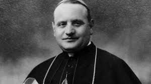 04 – A fines de 1944 fue designado nuncio apostólico en Francia, donde permaneció hasta 1953. Creado cardenal presbítero de S. Prisca en el consistorio de ese año, fue patriarca de Venecia hasta su elección como sumo pontífice en el cónclave de octubre de 1958.